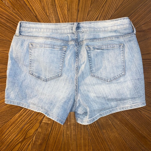 Torrid denim shorts size 12 - Picture 2 of 4